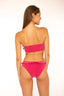Bikini Bandeau con volante para mujer y teen en color fresa. Modelo Bolonia de Moûtt Girls.